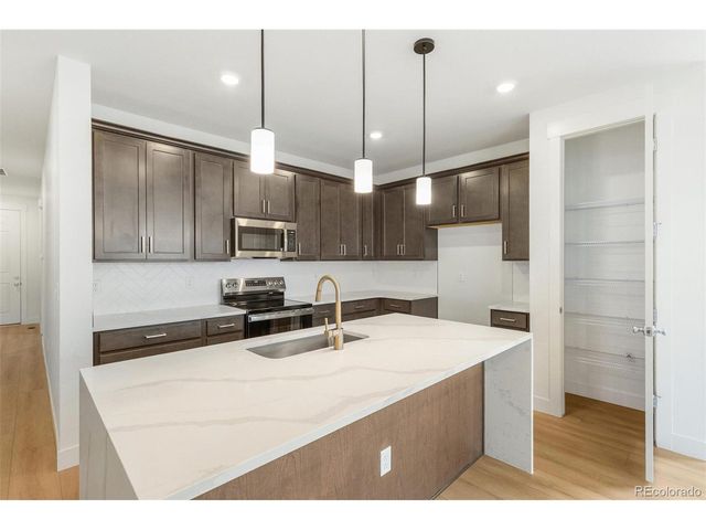 20665 E 57th Dr, Aurora, CO 80019