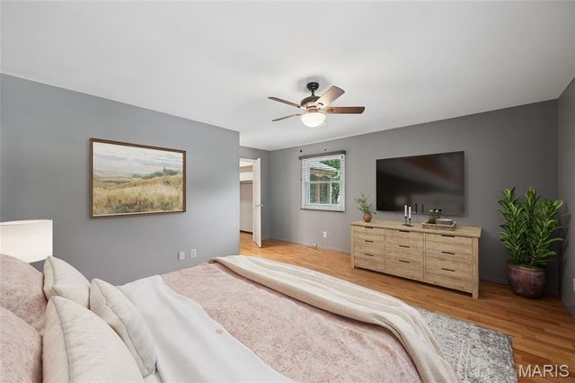 15645 Dresden Lake Court, Chesterfield, MO 63017