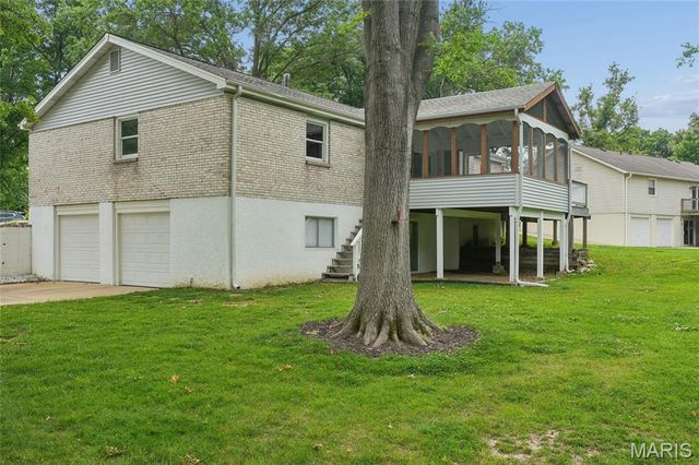 15645 Dresden Lake Court, Chesterfield, MO 63017