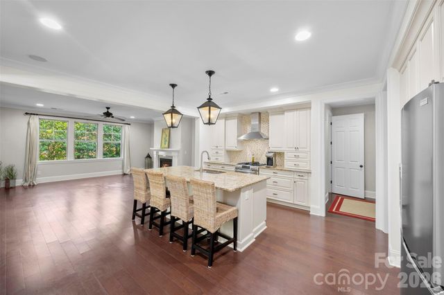 8624 Robbins Crescent Drive, Cornelius, NC 28031
