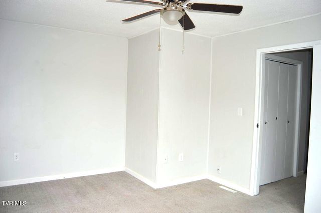 1805 King College Road E6, Bristol, TN 37620