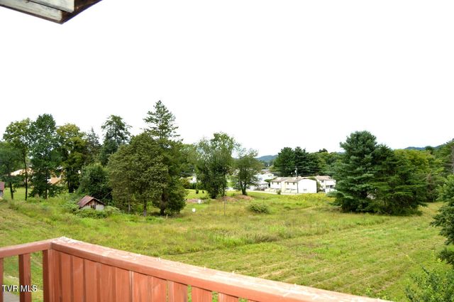 1805 King College Road E6, Bristol, TN 37620