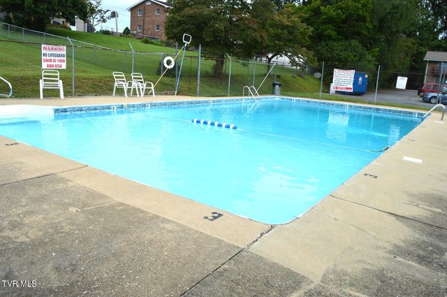1805 King College Road E6, Bristol, TN 37620