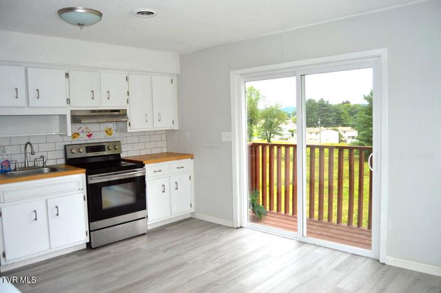 1805 King College Road E6, Bristol, TN 37620