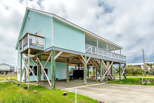 172 Rosethorne Ln, Grand Isle, LA 70358