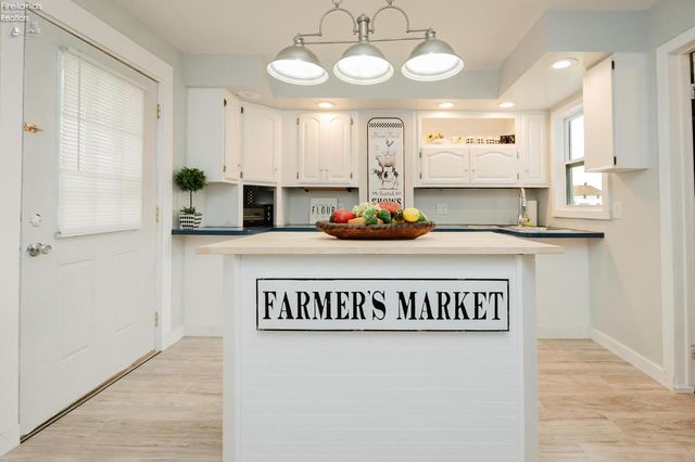 1026 Western Avenue, Fremont, OH 43420