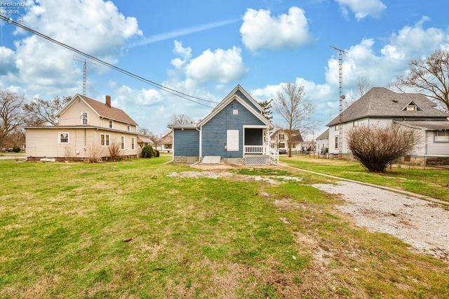 1026 Western Avenue, Fremont, OH 43420