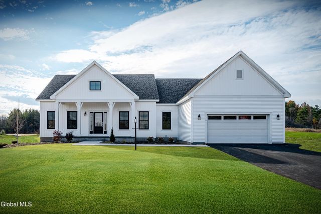 32 Heritage Way, Bethlehem, NY 12158