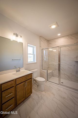 32 Heritage Way, Bethlehem, NY 12158