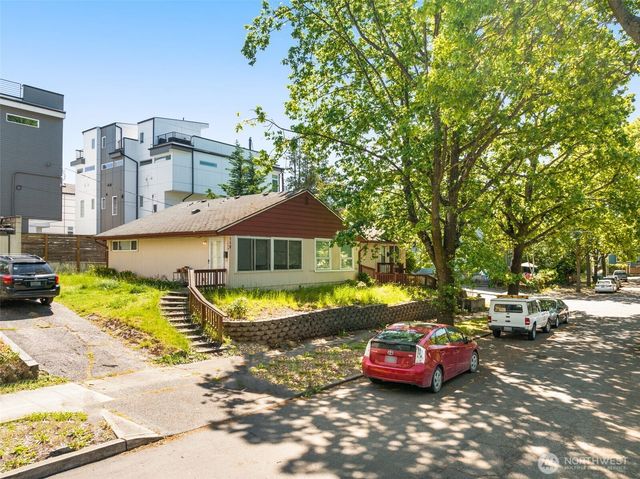 118 27th Avenue S, Seattle, WA 98144