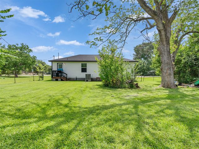 3206 Ridgefield Road, La Porte, TX 77571