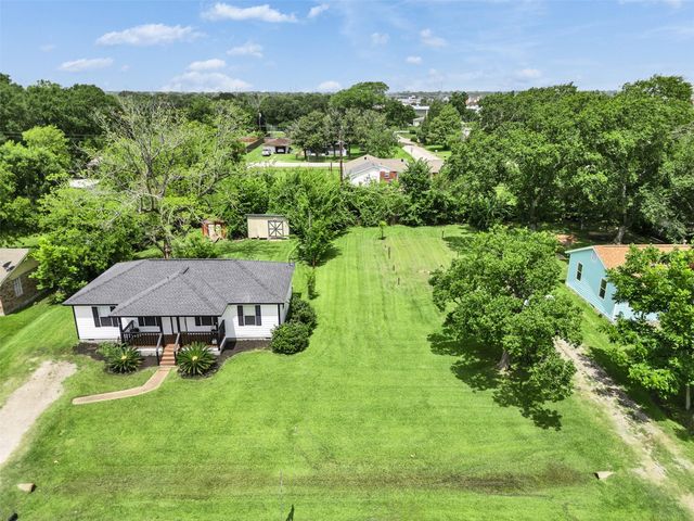 3206 Ridgefield Road, La Porte, TX 77571