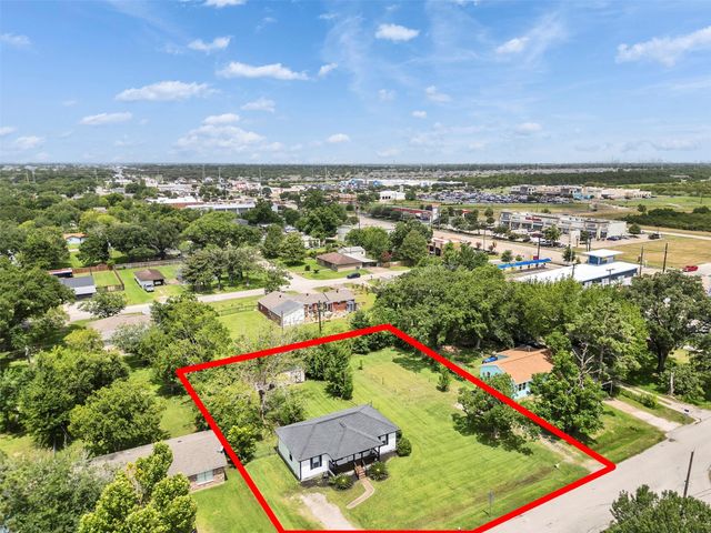 3206 Ridgefield Road, La Porte, TX 77571
