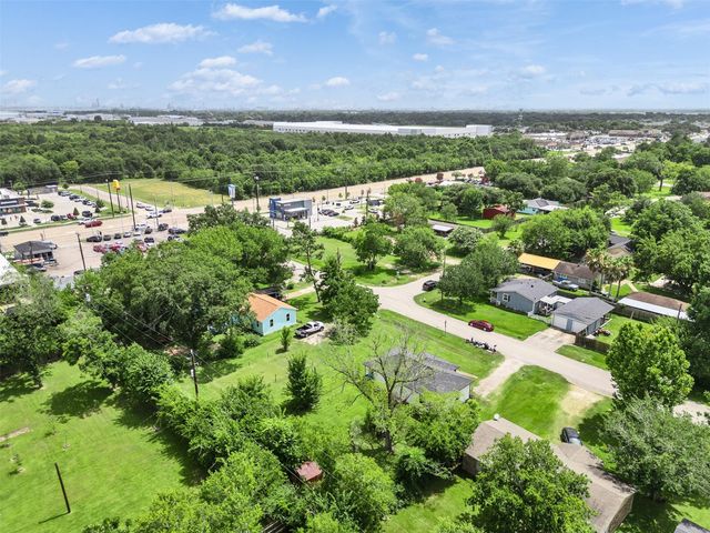 3206 Ridgefield Road, La Porte, TX 77571