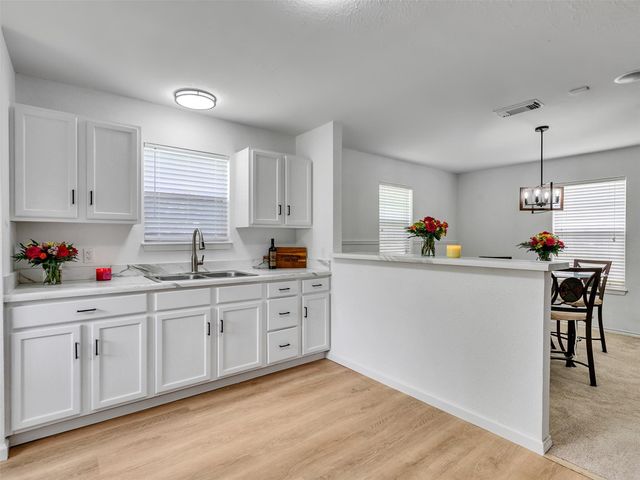 3206 Ridgefield Road, La Porte, TX 77571