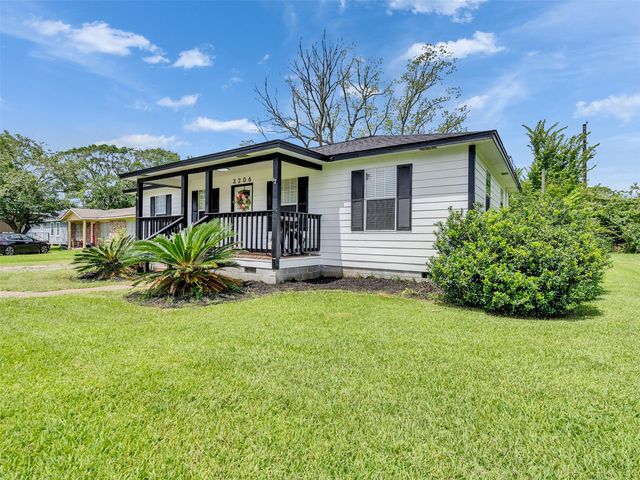 3206 Ridgefield Road, La Porte, TX 77571