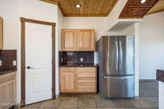 5585 Red Wolf Lane, Las Cruces, NM 88007