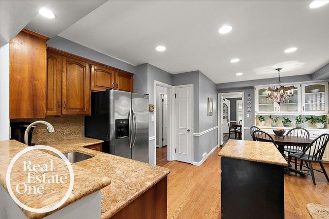 324 Cloverly Road, Grosse Pointe Farms, MI 48236