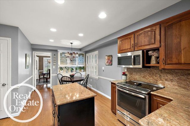 324 Cloverly Road, Grosse Pointe Farms, MI 48236