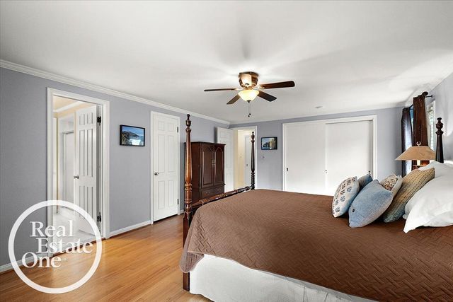324 Cloverly Road, Grosse Pointe Farms, MI 48236