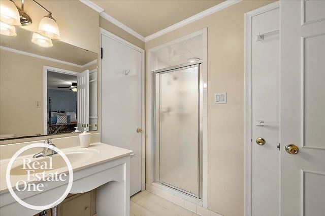 324 Cloverly Road, Grosse Pointe Farms, MI 48236