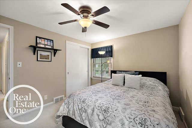 324 Cloverly Road, Grosse Pointe Farms, MI 48236