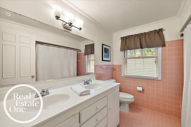 324 Cloverly Road, Grosse Pointe Farms, MI 48236