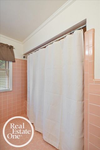 324 Cloverly Road, Grosse Pointe Farms, MI 48236