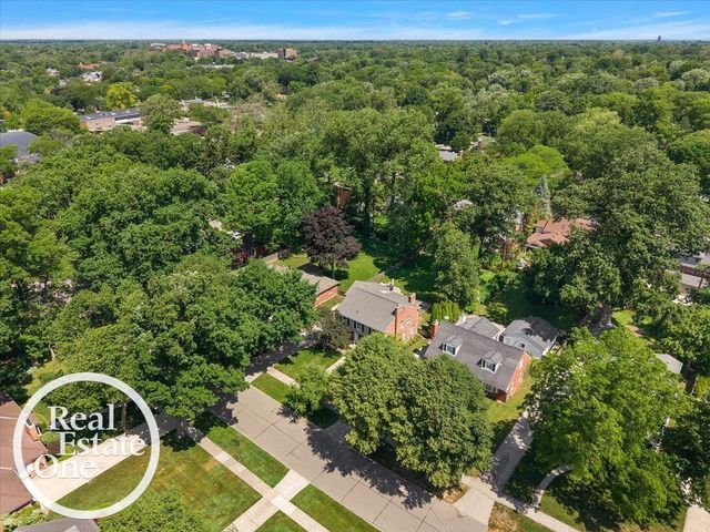 324 Cloverly Road, Grosse Pointe Farms, MI 48236