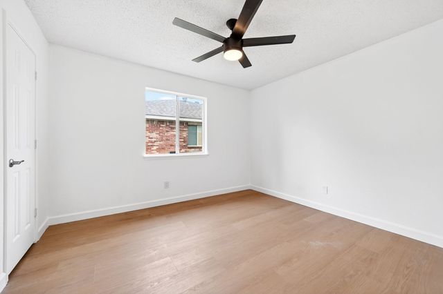 1016 Halifax Lane, Forney, TX 75126