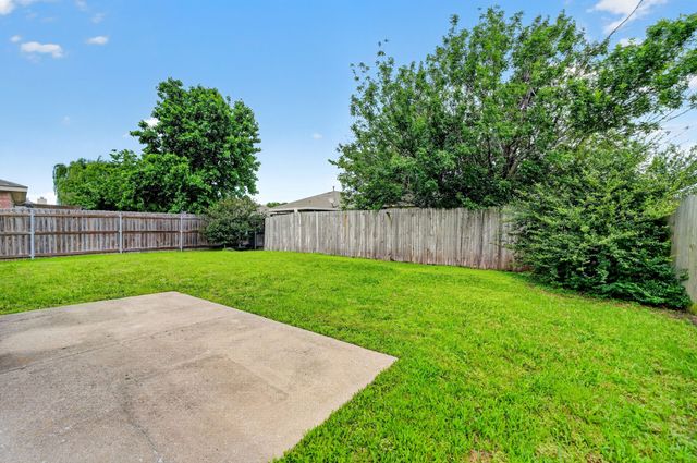1016 Halifax Lane, Forney, TX 75126