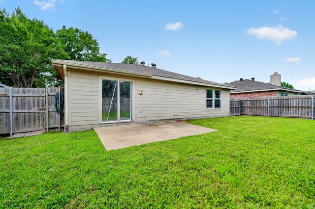 1016 Halifax Lane, Forney, TX 75126