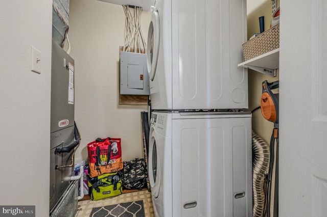 163 VALLEY CIRCLE, Newark, DE 19711