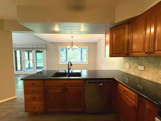 1661 Carmel Court, Hoffman Estates, IL 60169