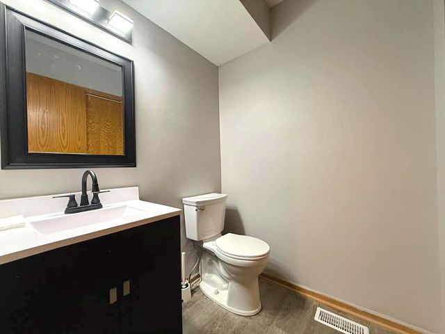 1661 Carmel Court, Hoffman Estates, IL 60169