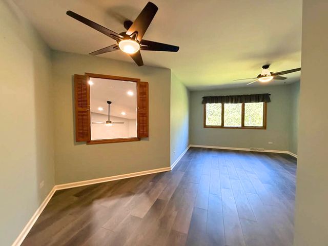 1661 Carmel Court, Hoffman Estates, IL 60169