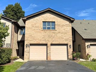 1661 Carmel Court, Hoffman Estates, IL 60169