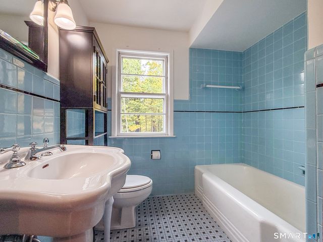 87 Giles Hill Road, Redding, CT 06896