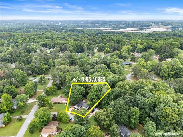 4311 Autumn Lake Drive, Buford, GA 30519