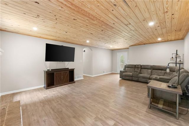 4311 Autumn Lake Drive, Buford, GA 30519