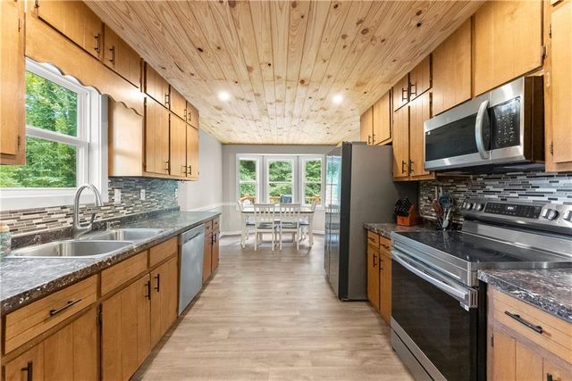 4311 Autumn Lake Drive, Buford, GA 30519