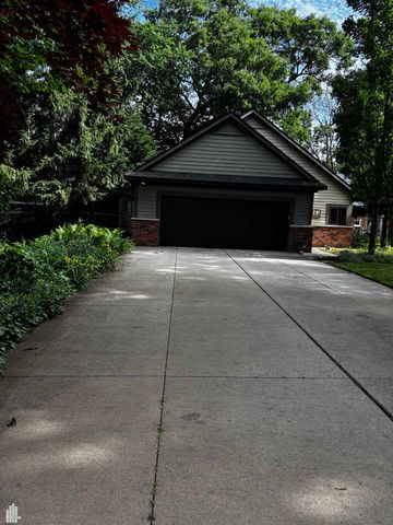 762 W Oakridge Streets, Ferndale, MI 48220