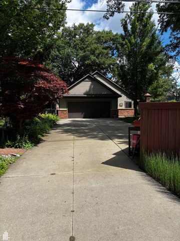 762 W Oakridge Streets, Ferndale, MI 48220