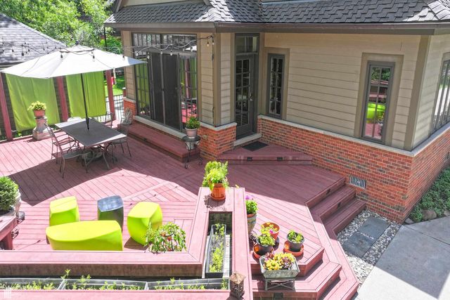 762 W Oakridge Streets, Ferndale, MI 48220