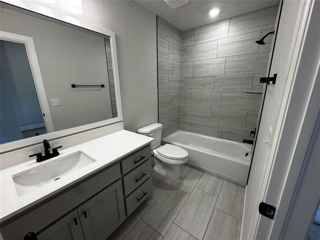 1312 Lighthorsemen Way, Choctaw, OK 73020