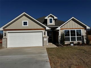 1312 Lighthorsemen Way, Choctaw, OK 73020