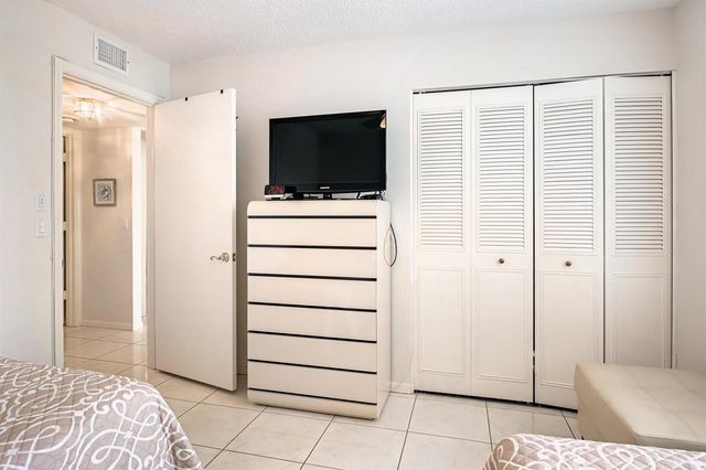 6650 S Oriole Boulevard 1030, Delray Beach, FL 33446