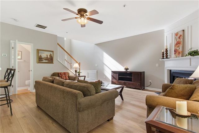 120 Regent Place, Woodstock, GA 30188