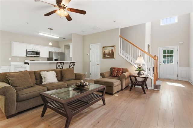 120 Regent Place, Woodstock, GA 30188