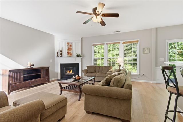 120 Regent Place, Woodstock, GA 30188